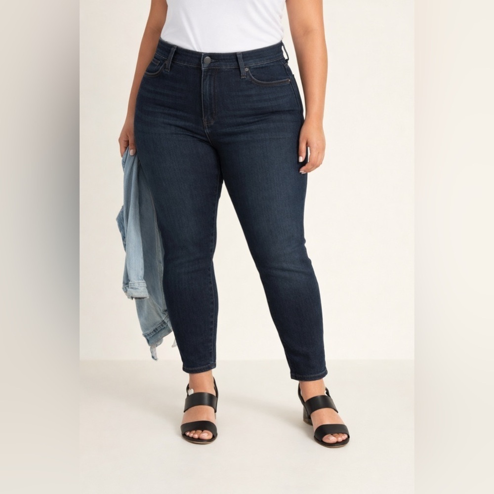 Old Navy Women's Midnight Blue Rockstar Super Skinny Jeans.     Size-14Short